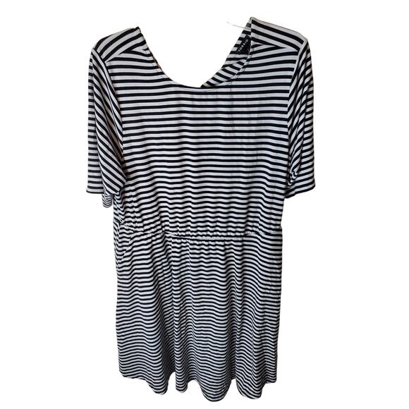 Torrid Mini Jersey Twist Back Skater Dress, 2X - Picture 3 of 8